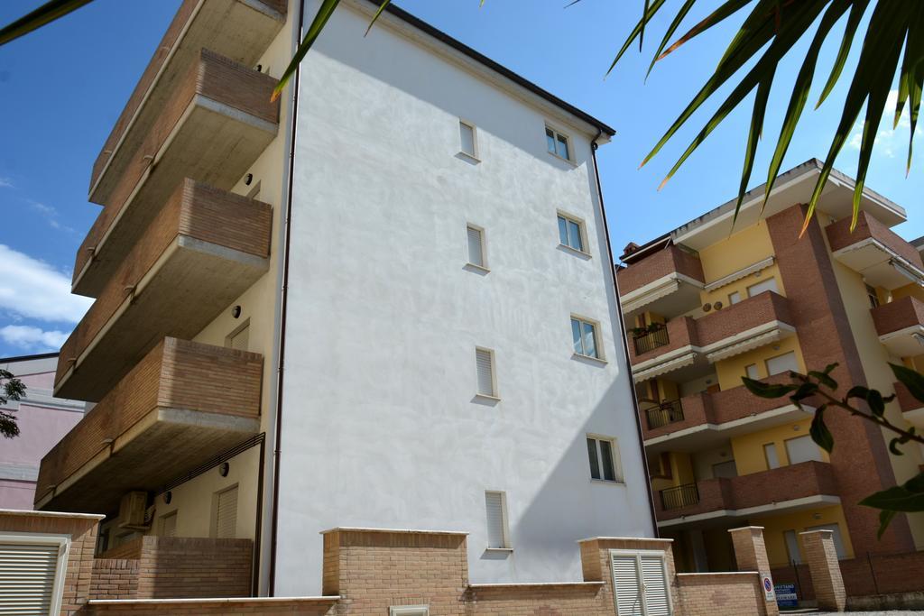 Stella Marina Apartment Алба Адриатика Екстериор снимка
